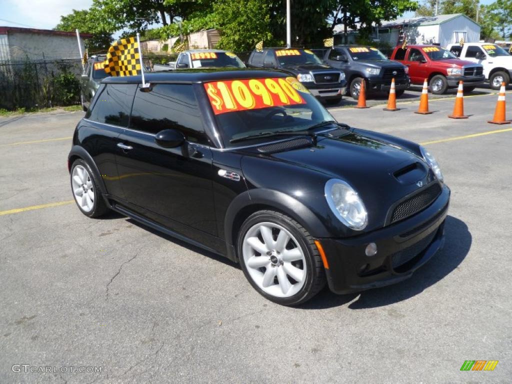 2004 Cooper S Hardtop - Jet Black / Panther Black photo #1