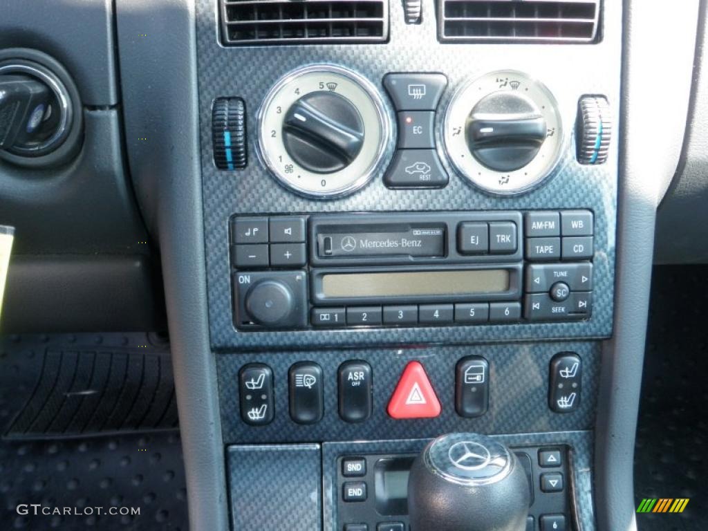 1998 Mercedes-Benz SLK 230 Kompressor Roadster Controls Photo #48623961