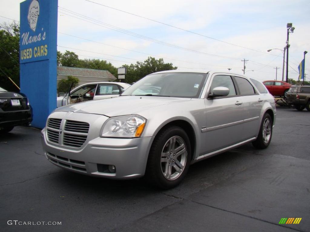 Bright Silver Metallic 2005 Dodge Magnum R/T Exterior Photo #48625404