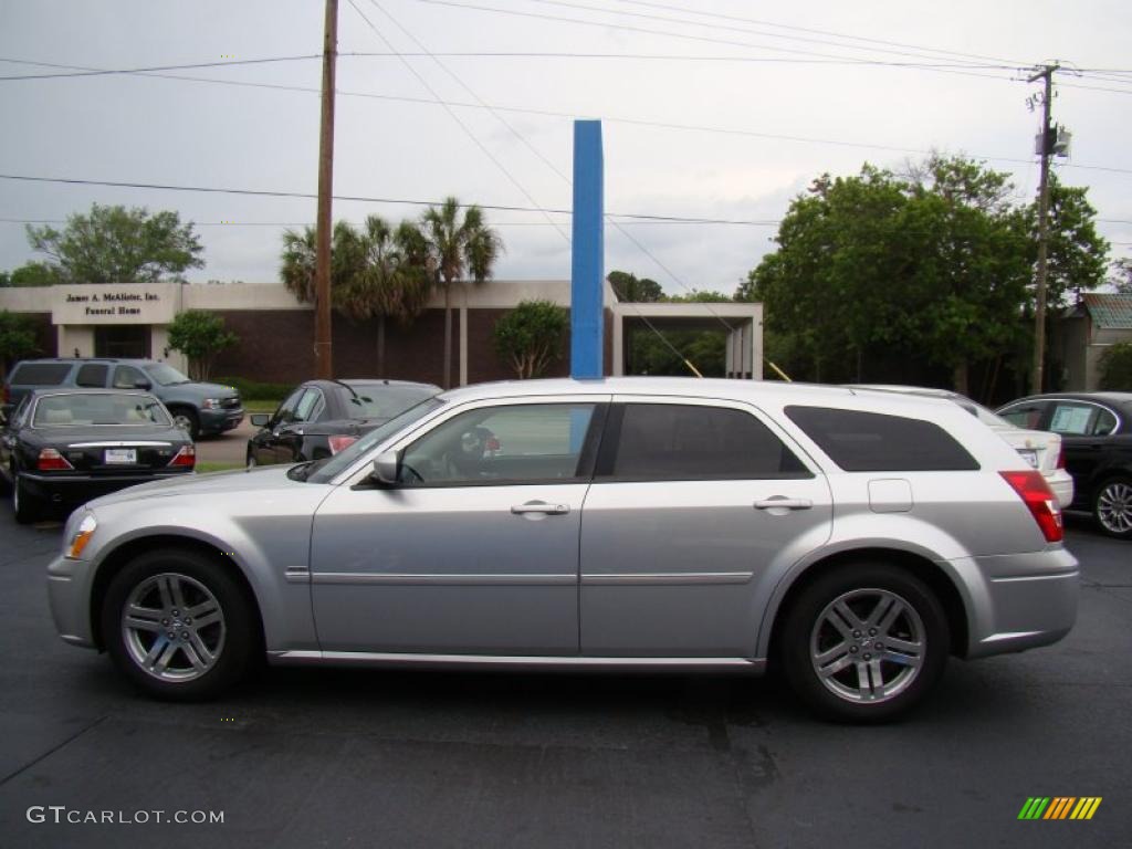 Bright Silver Metallic 2005 Dodge Magnum R/T Exterior Photo #48625419