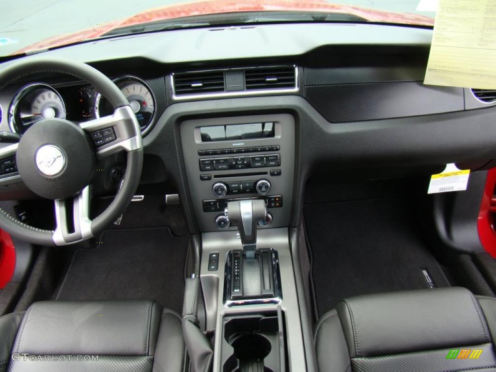 2011 Ford Mustang GT/CS California Special Coupe CS Charcoal Black/Carbon Dashboard Photo #48627503