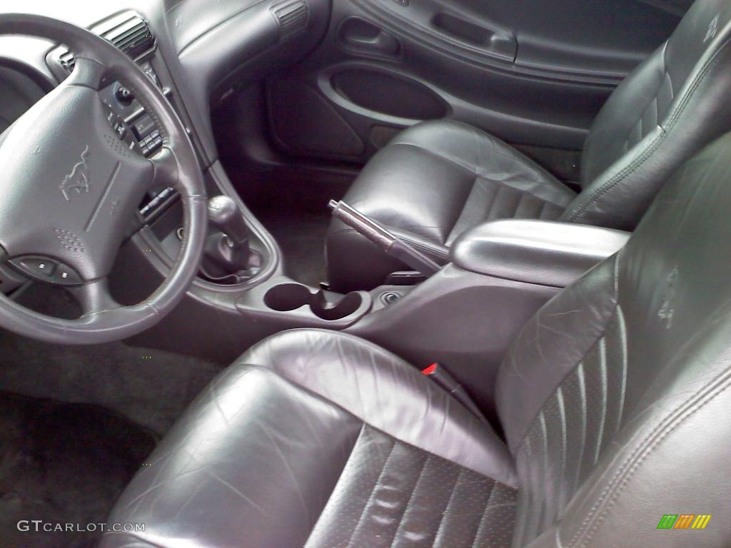 Dark Charcoal Interior 2000 Ford Mustang GT Coupe Photo #48629620