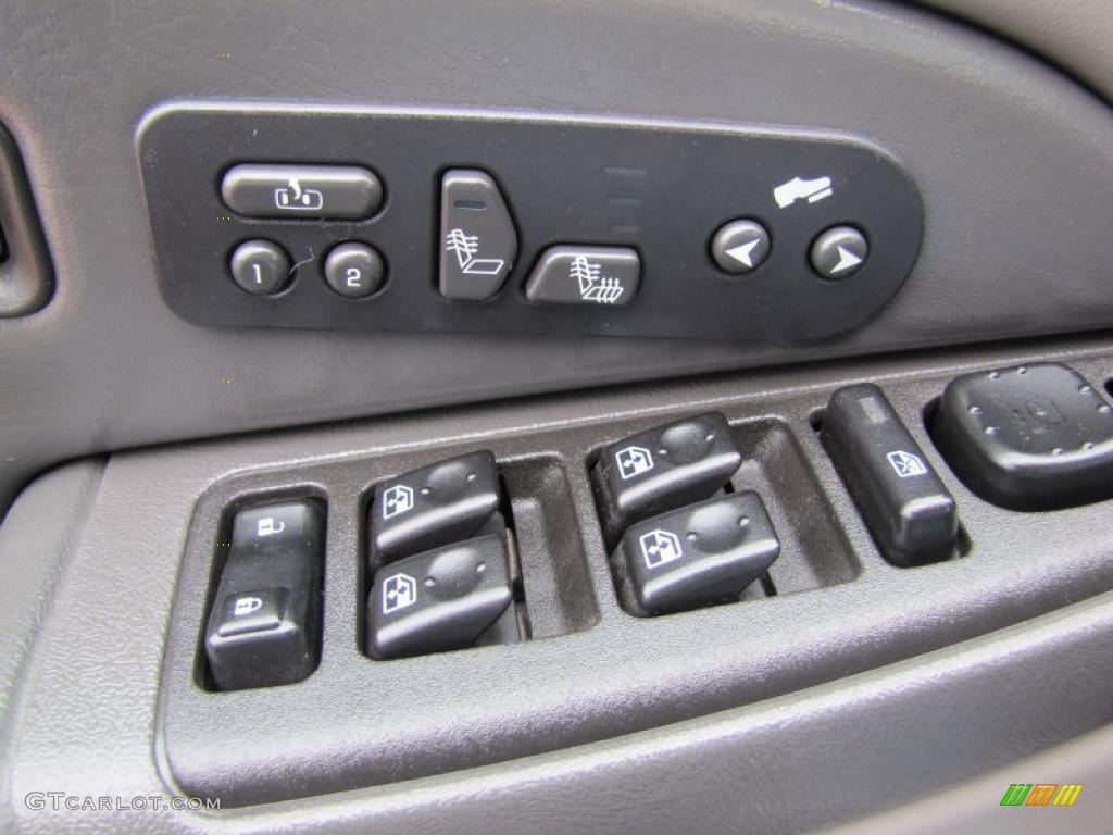2003 GMC Yukon XL SLT 4x4 Controls Photo #48631574
