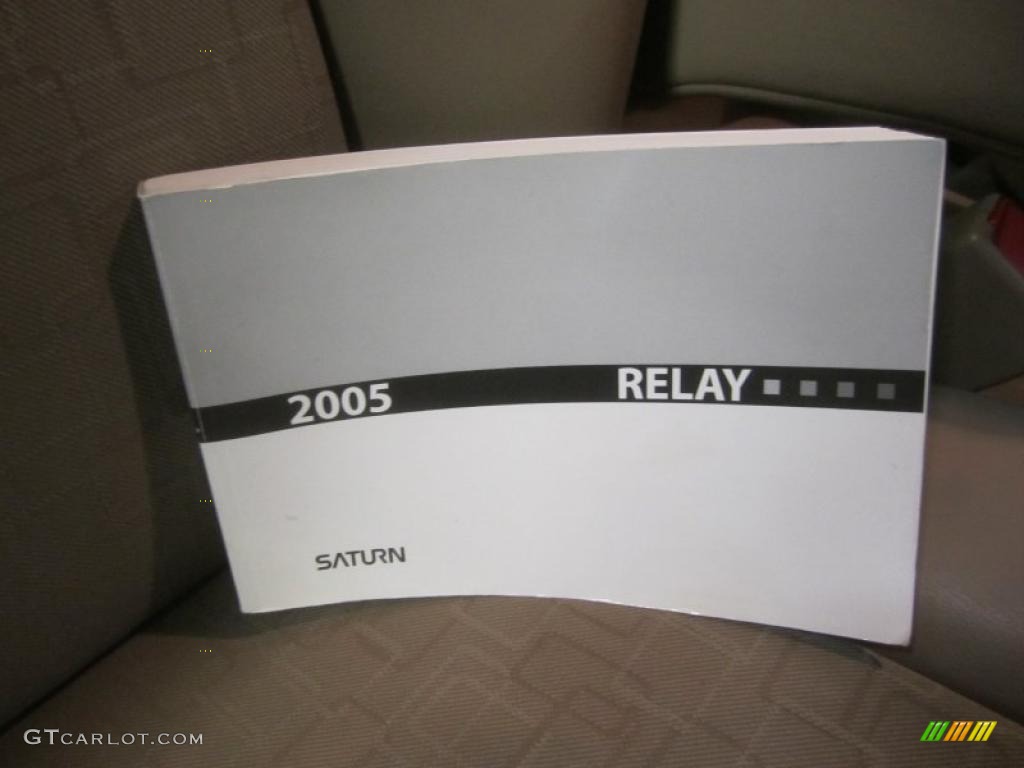 2005 Relay 3 - Polar White / Tan photo #22