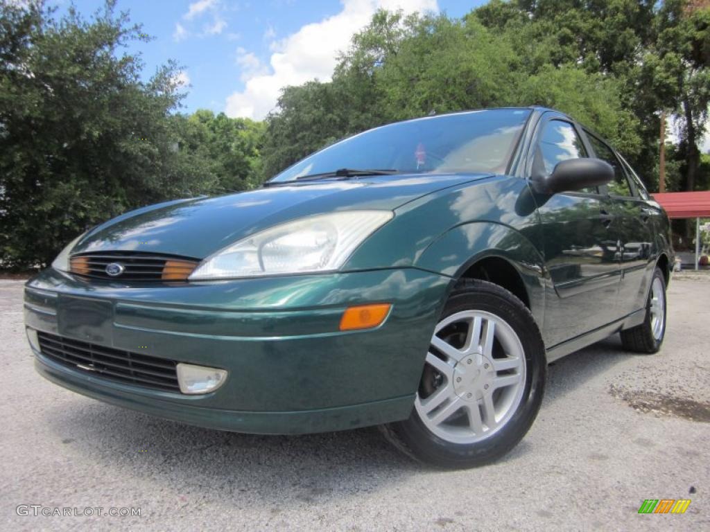 2001 Focus SE Sedan - Rainforest Green Metallic / Medium Pebble photo #6