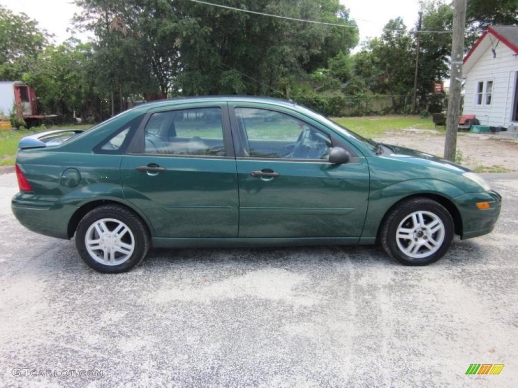 Rainforest Green Metallic 2001 Ford Focus SE Sedan Exterior Photo #48635417