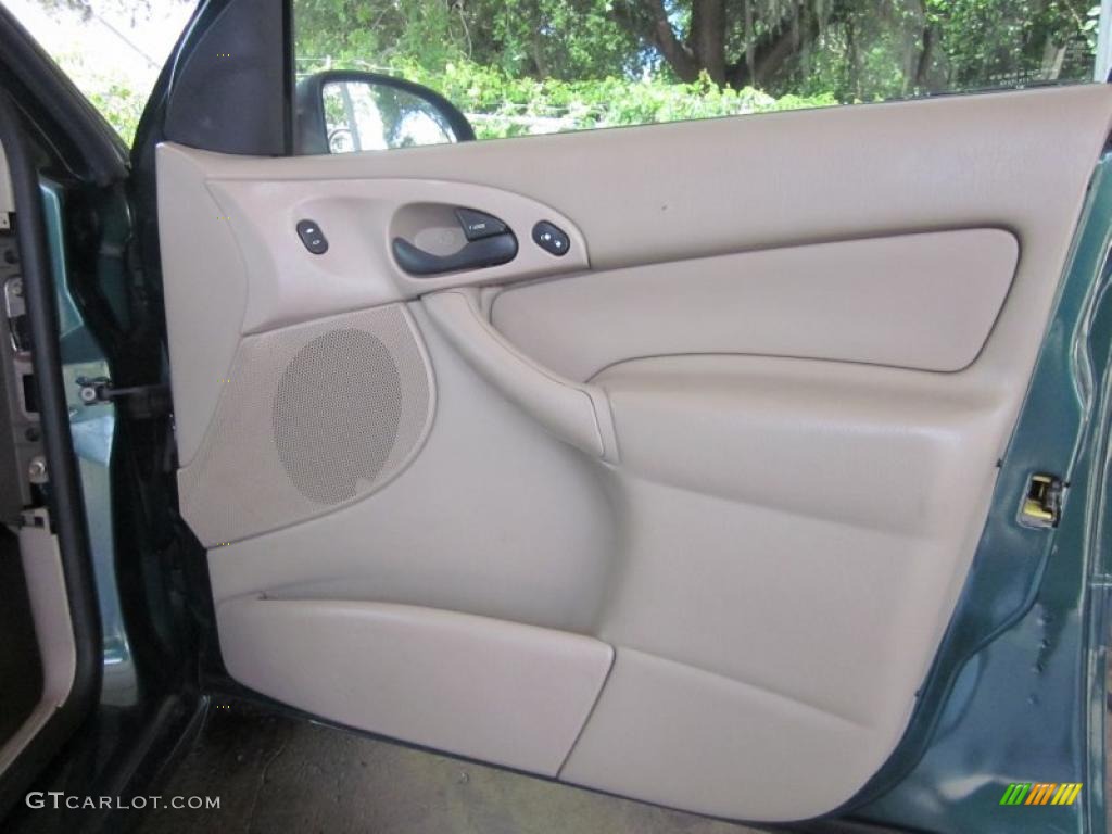 2001 Ford Focus SE Sedan Medium Pebble Door Panel Photo #48635599