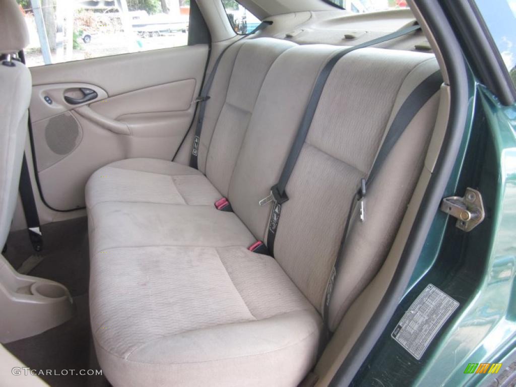 Medium Pebble Interior 2001 Ford Focus SE Sedan Photo #48635741