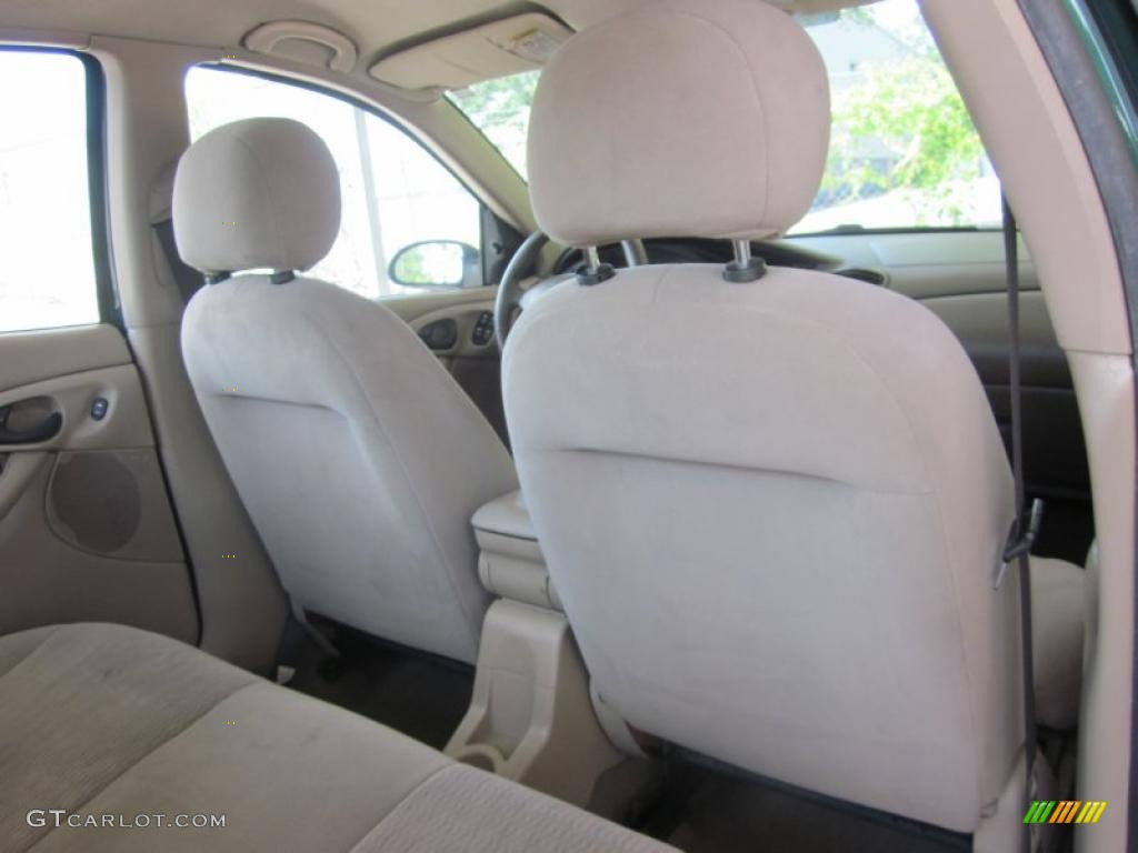 2001 Focus SE Sedan - Rainforest Green Metallic / Medium Pebble photo #31