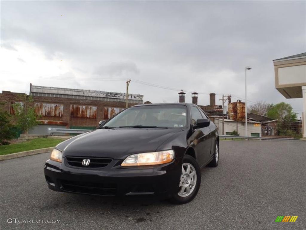 2002 Accord SE Coupe - Nighthawk Black Pearl / Charcoal photo #2