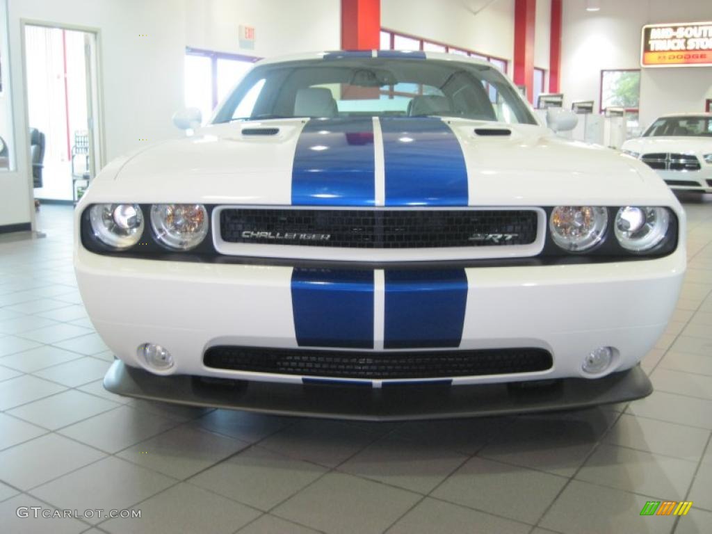 2011 Challenger SRT8 392 Inaugural Edition - Bright White / Pearl White/Blue photo #2