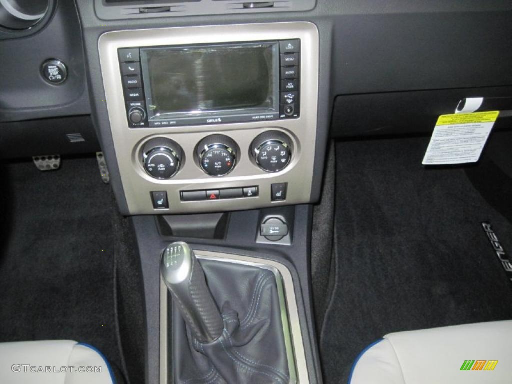 2011 Dodge Challenger SRT8 392 Inaugural Edition Controls Photo #48638859