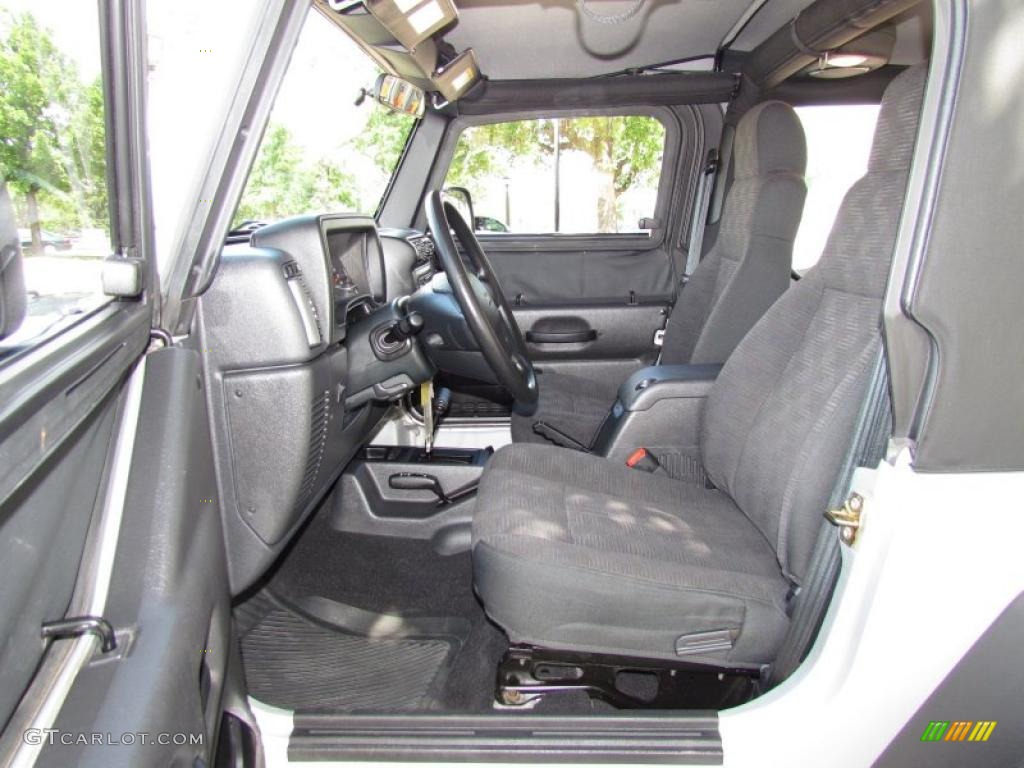 2004 Wrangler X 4x4 - Bright Silver Metallic / Dark Slate Gray photo #9