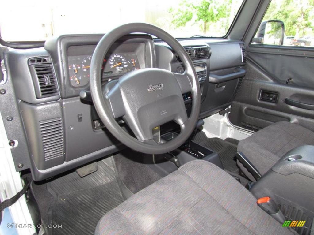2004 Wrangler X 4x4 - Bright Silver Metallic / Dark Slate Gray photo #13