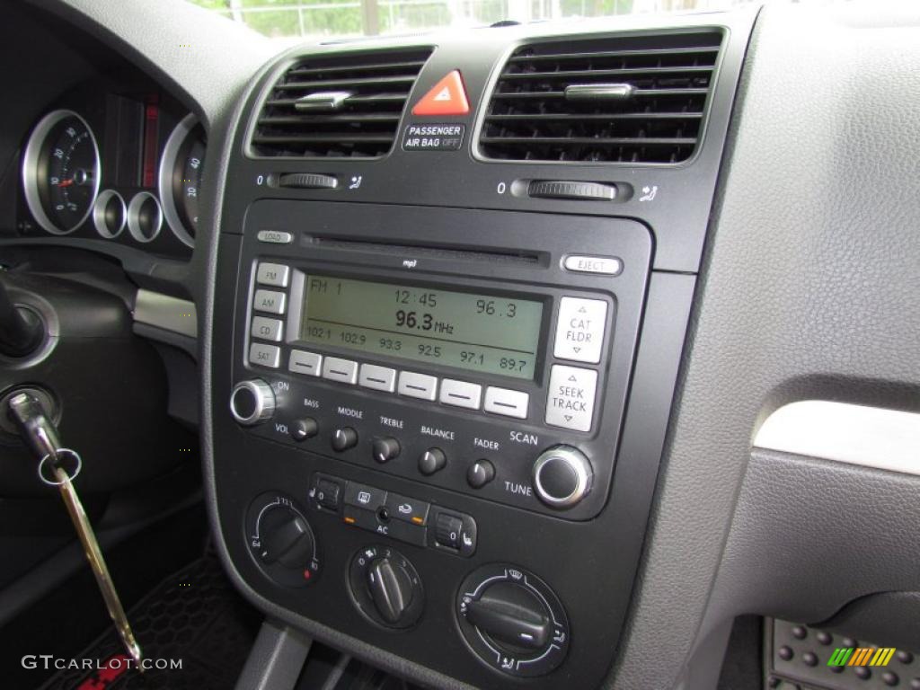 2009 Volkswagen GTI 2 Door Controls Photo #48644241