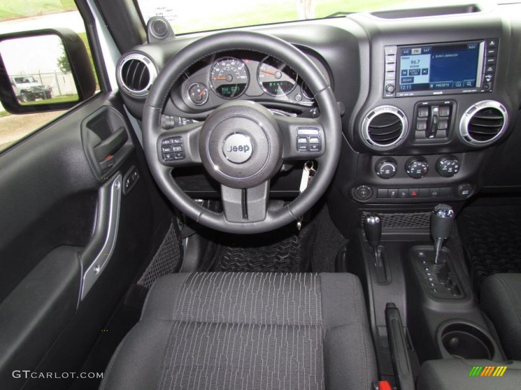 2011 Jeep Wrangler Unlimited Rubicon 4x4 Controls Photo #48644794