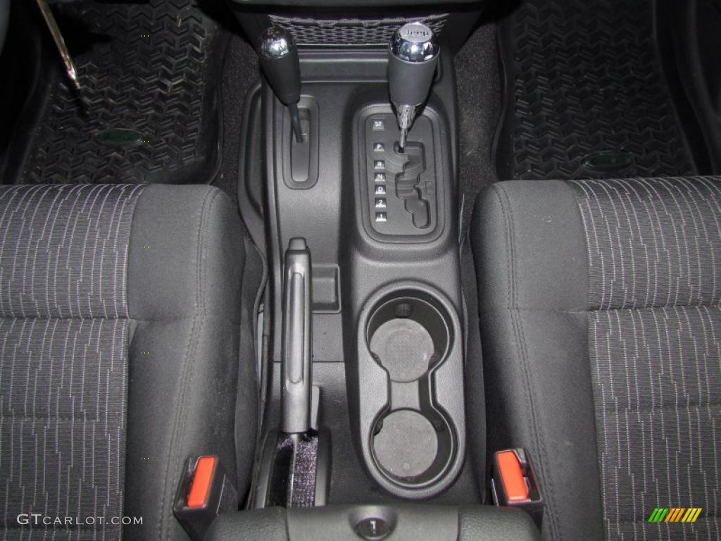 2011 Jeep Wrangler Unlimited Rubicon 4x4 4 Speed Automatic Transmission Photo #48644839