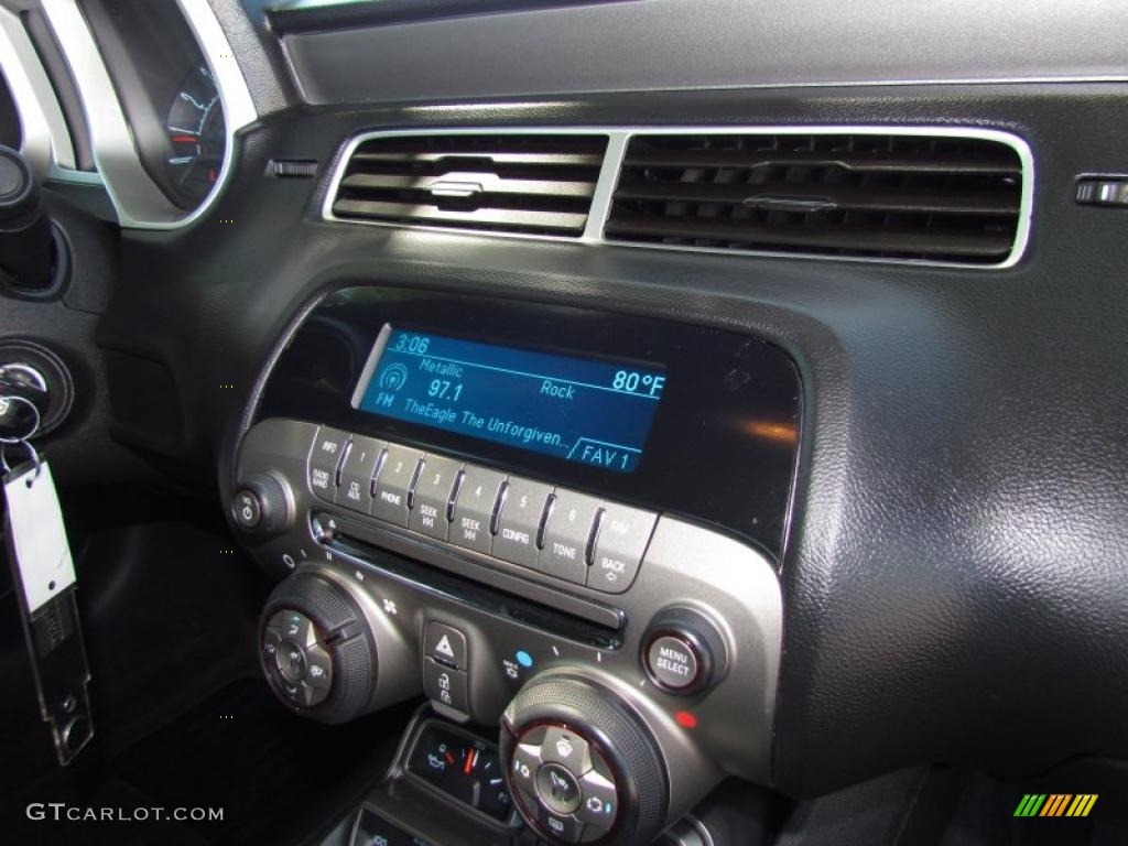 2010 Chevrolet Camaro LT Coupe Controls Photo #48645790