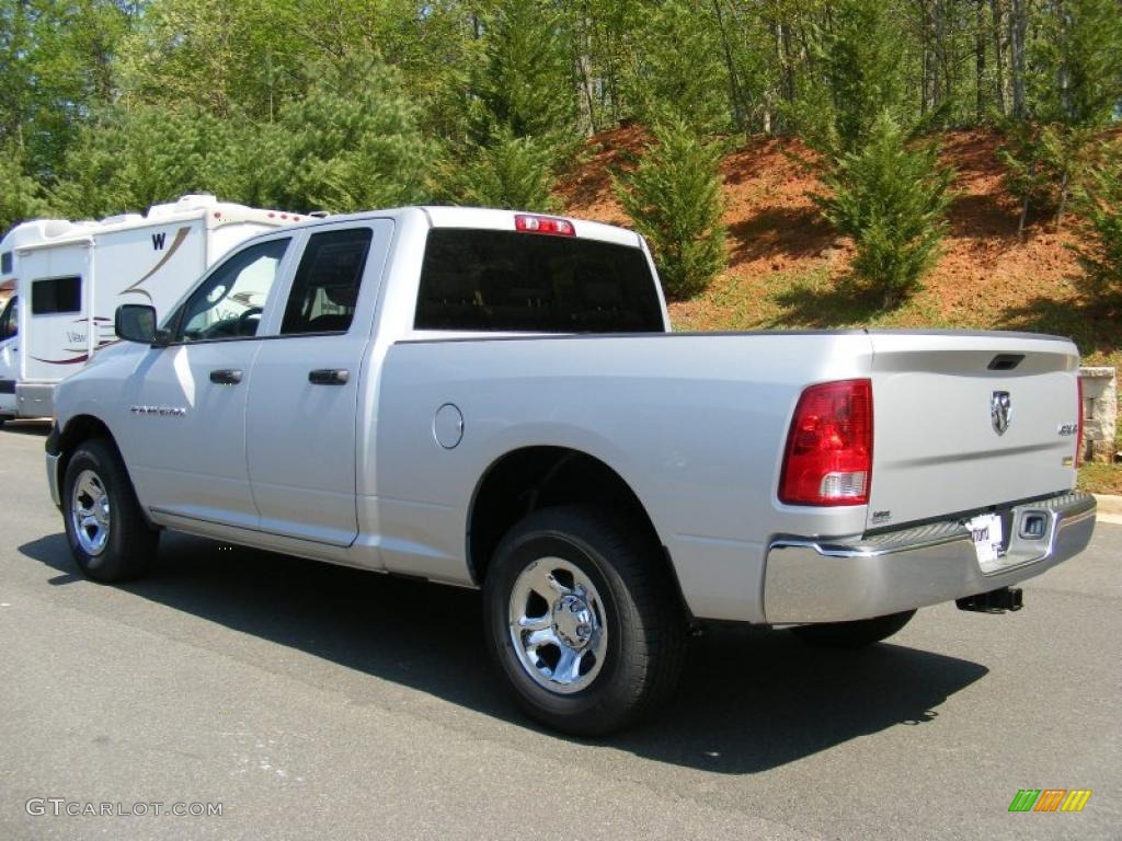 2011 Ram 1500 ST Quad Cab 4x4 - Bright Silver Metallic / Dark Slate Gray/Medium Graystone photo #4