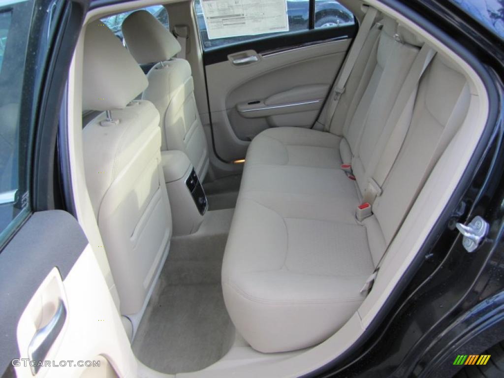 Black/Light Frost Beige Interior 2011 Chrysler 300 Standard 300 Model Photo #48647698