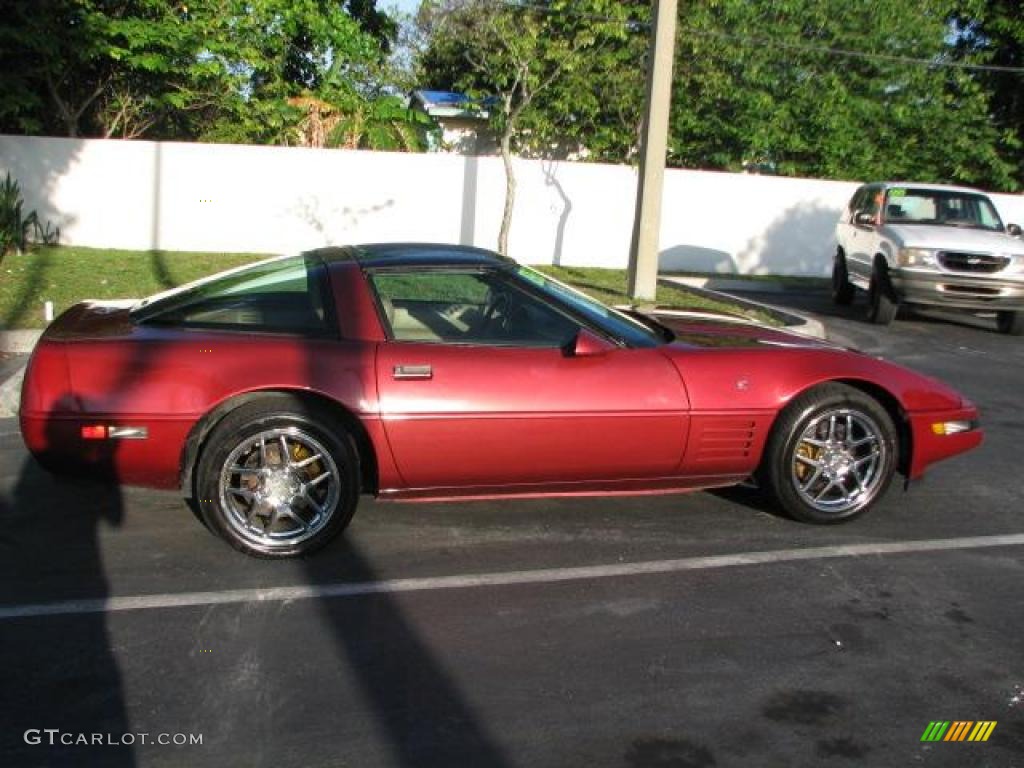Ruby Red Metallic 1993 Chevrolet Corvette 40th Anniversary Coupe Exterior Photo #48648565
