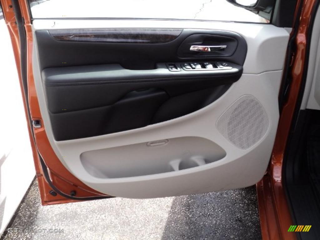 2011 Dodge Grand Caravan Crew Black/Light Graystone Door Panel Photo #48652156