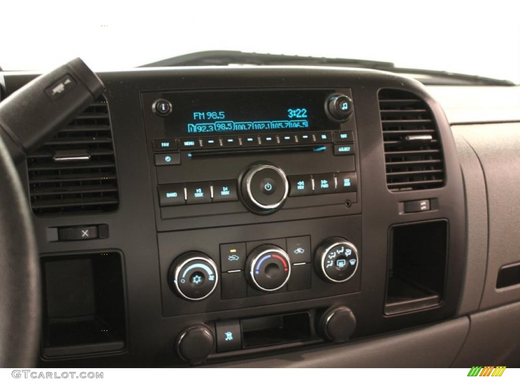 2009 Chevrolet Silverado 1500 Extended Cab 4x4 Controls Photo #48654811