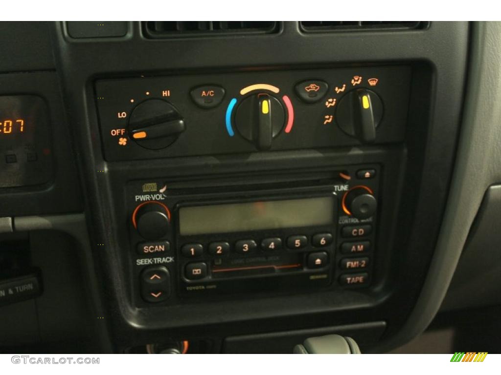 2004 Toyota Tacoma V6 TRD Xtracab 4x4 Controls Photo #48655594
