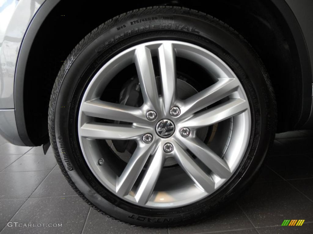 2011 Volkswagen Touareg TDI Executive 4XMotion Wheel Photos