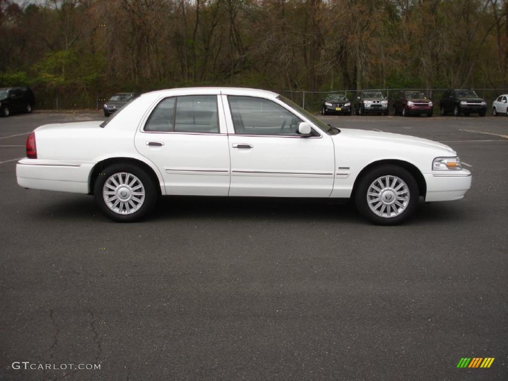 2011 Grand Marquis LS Ultimate Edition - Vibrant White / Light Camel photo #7