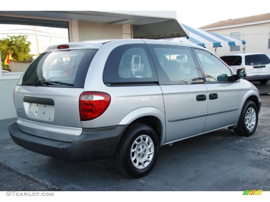 2001 Chrysler Voyager Standard Voyager Model exterior Photo #48664758