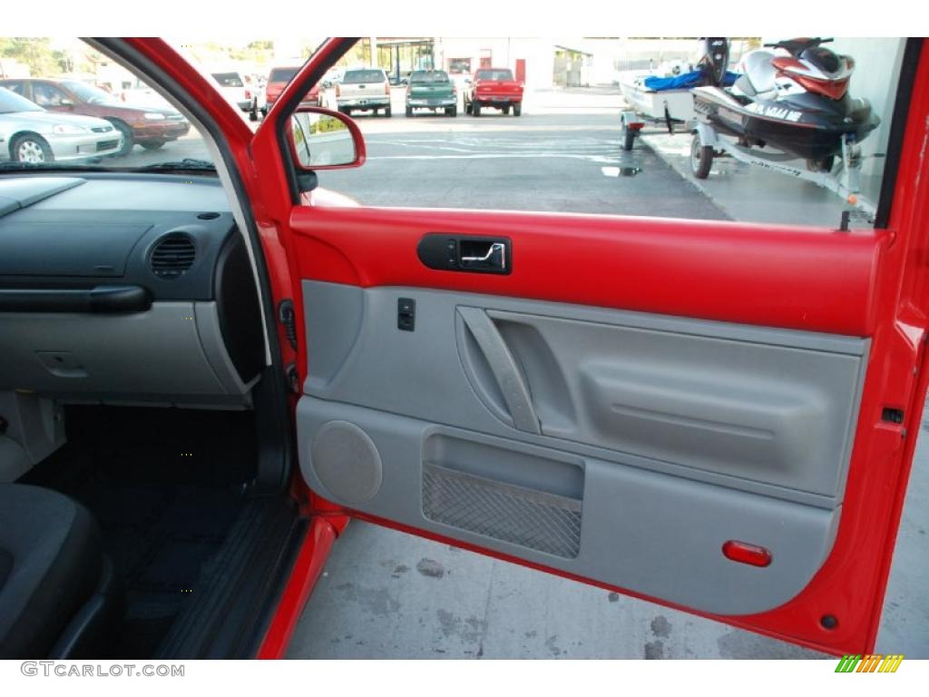 1998 Volkswagen New Beetle 2.0 Coupe Door Panel Photos