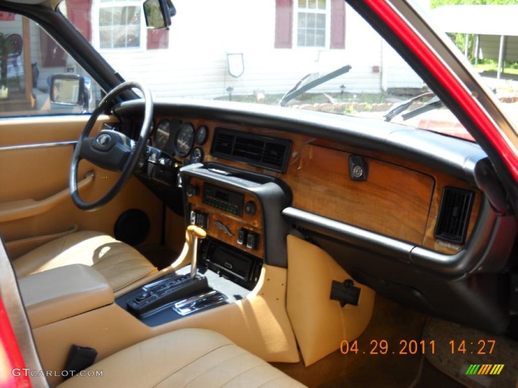 1985 Jaguar XJ XJ6 Cashmere Dashboard Photo #48665571