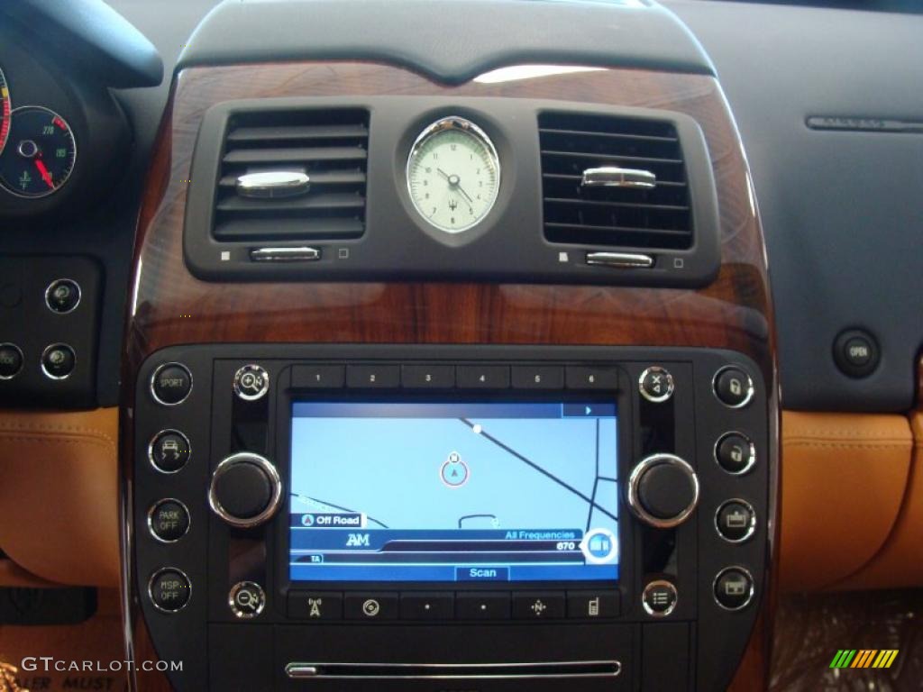 2009 Maserati Quattroporte Sport GT S Controls Photos