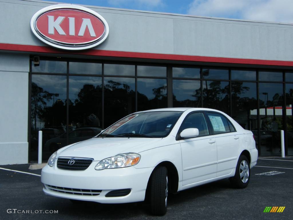 2005 Corolla LE - Super White / Pebble Beige photo #1