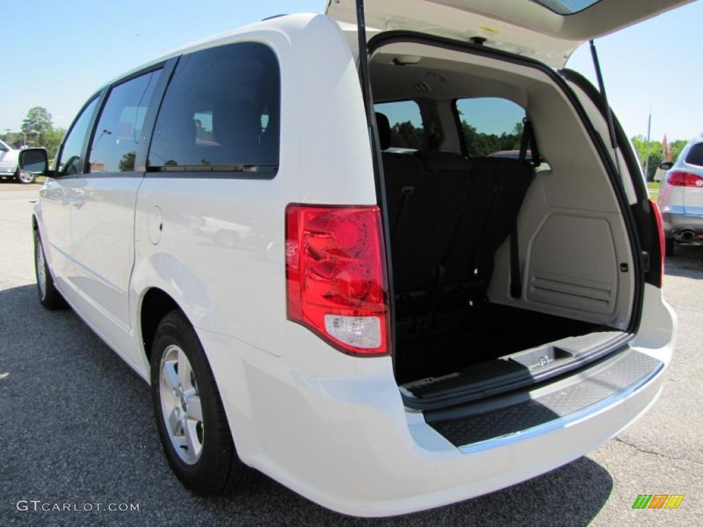 2011 Grand Caravan Mainstreet - Stone White / Black/Light Graystone photo #12