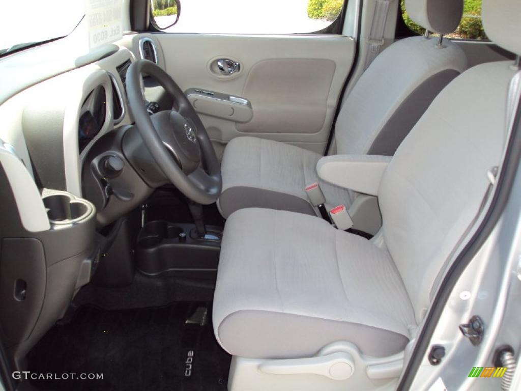 Light Gray Interior 2009 Nissan Cube 1.8 S Photo #48672066