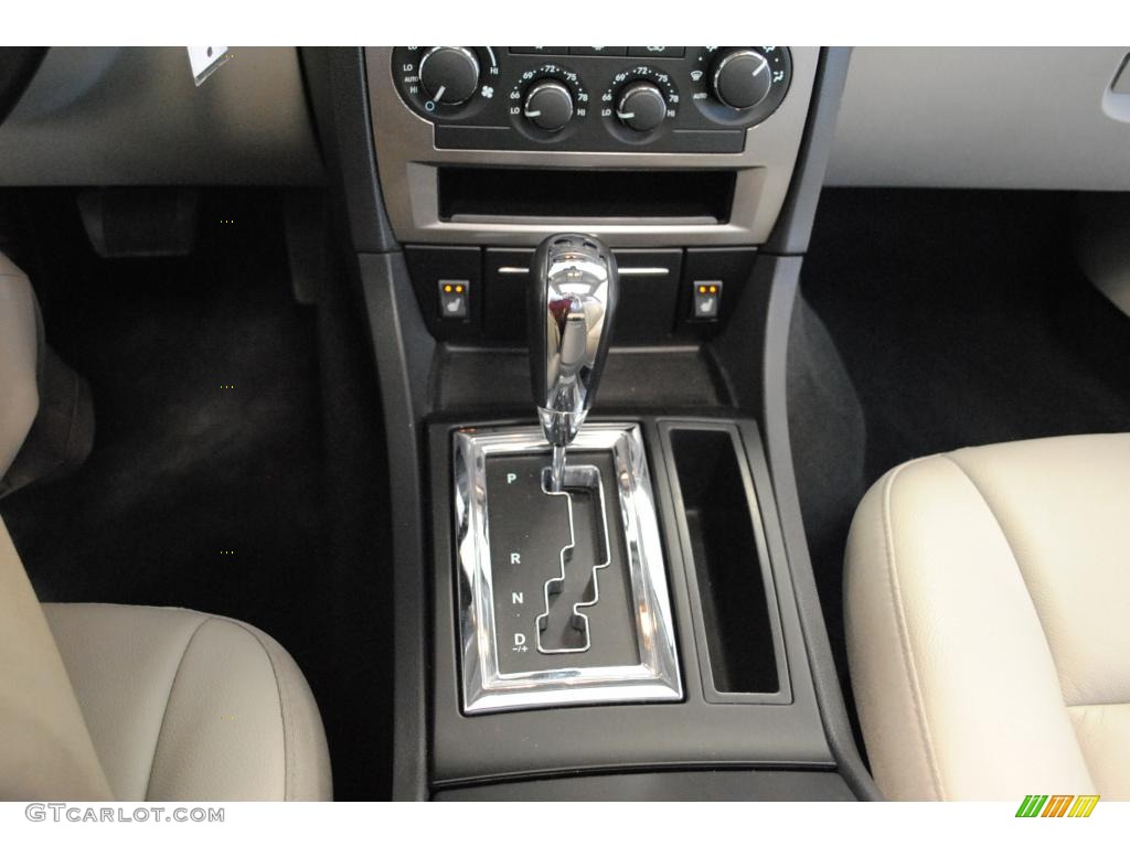 2007 Chrysler 300 Touring AWD 5 Speed Automatic Transmission Photo #48673668