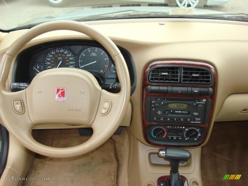 2002 Saturn L Series LW300 Wagon Medium Tan Dashboard Photo #48677020