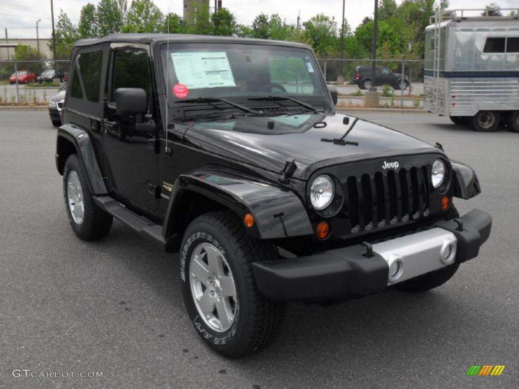 2011 Wrangler Sahara 4x4 - Black / Black/Dark Saddle photo #5