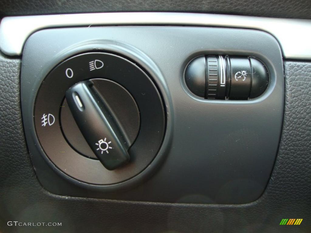 2008 Volkswagen GTI 2 Door Controls Photo #48678745
