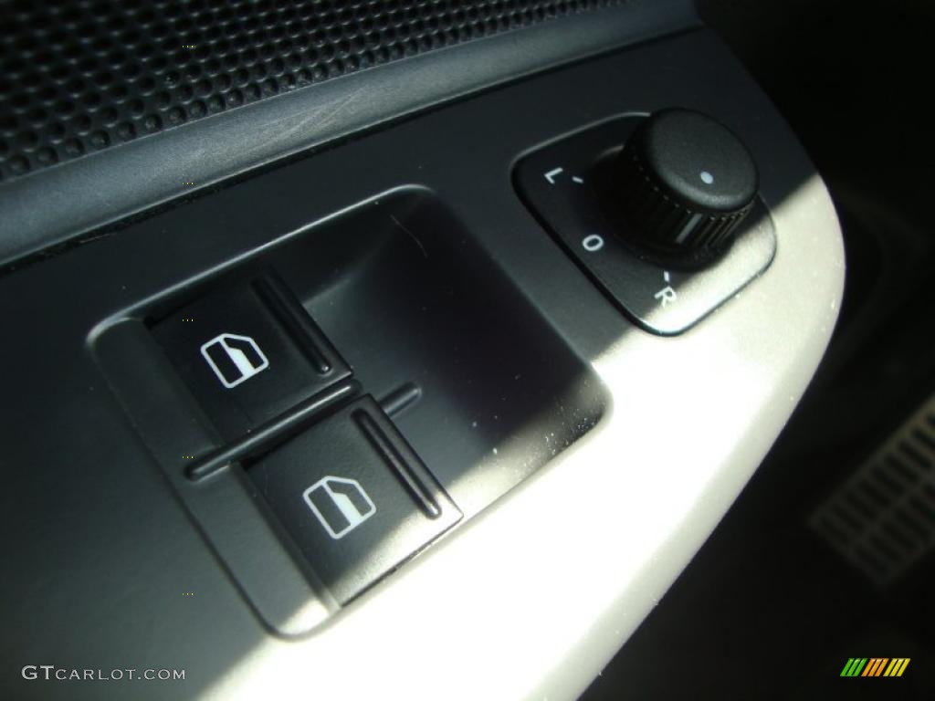 2008 Volkswagen GTI 2 Door Controls Photo #48678754