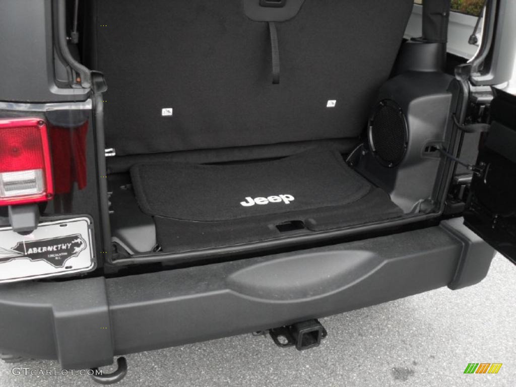 2011 Wrangler Rubicon 4x4 - Black / Black photo #17