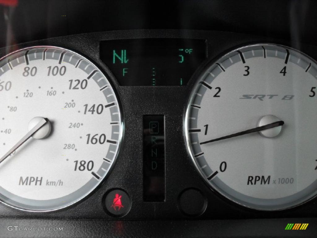 2006 Chrysler 300 C SRT8 Gauges Photo #48680663