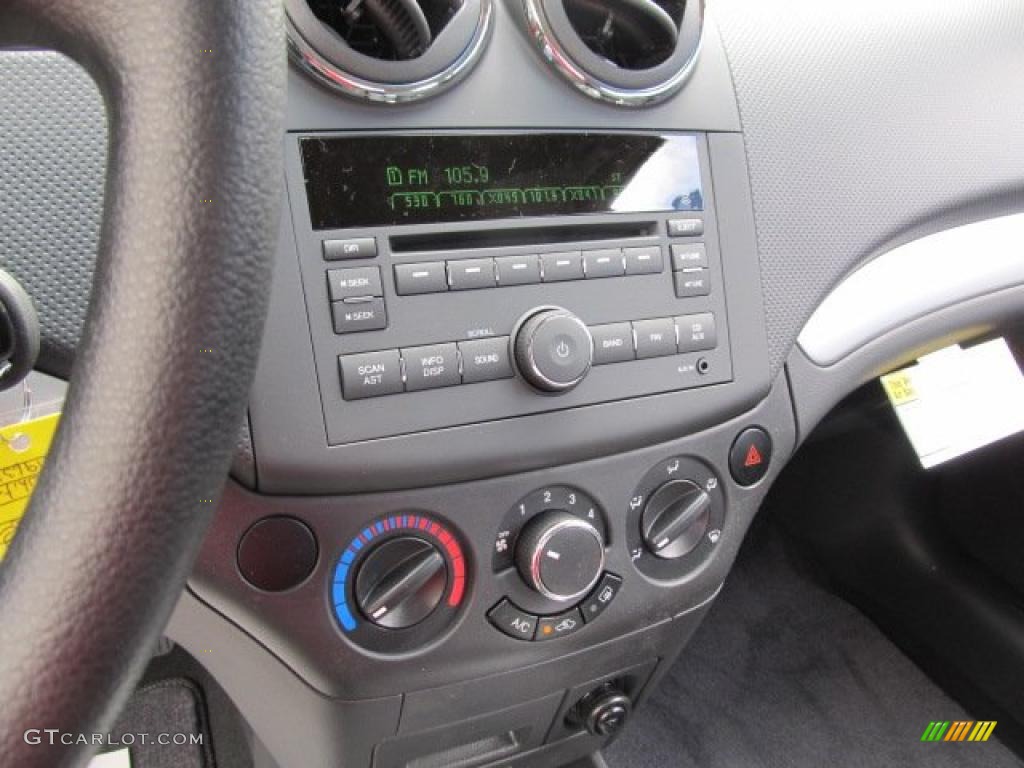 2011 Chevrolet Aveo LT Sedan Controls Photo #48683819