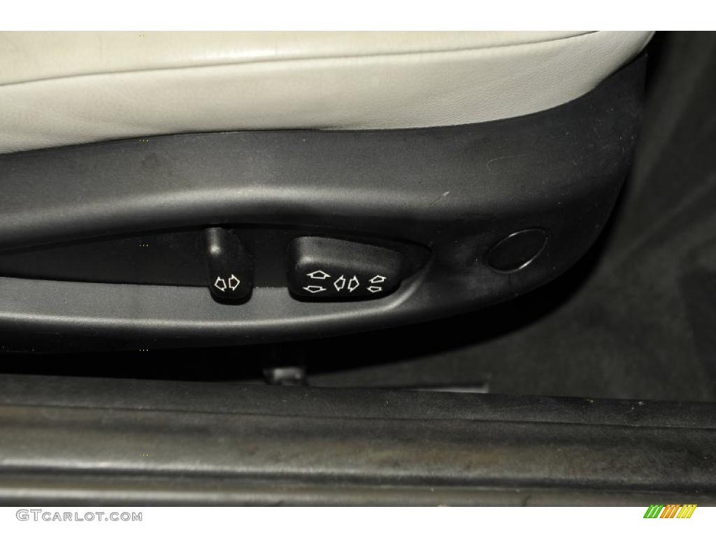 2003 Z4 2.5i Roadster - Titanium Silver Metallic / Pearl Grey photo #34