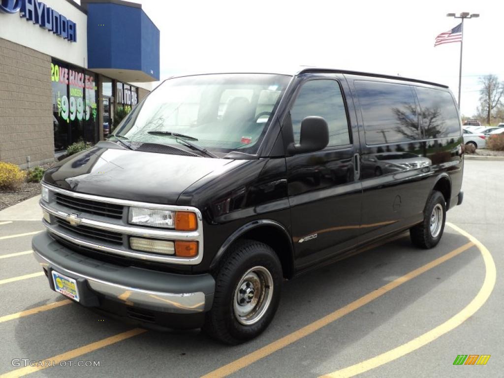 2001 Chevrolet Express 1500 Cargo Van Exterior Photos