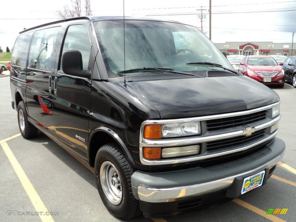 2001 Express 1500 Cargo Van - Onyx Black / Dark Pewter photo #11