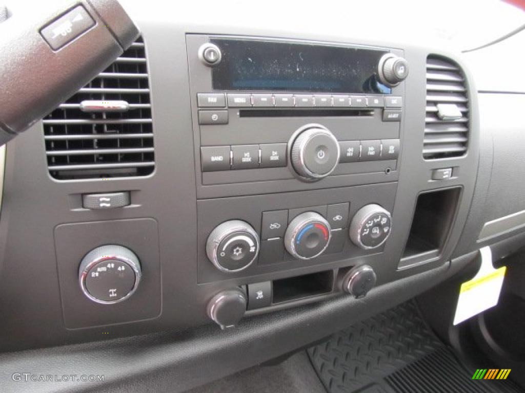 2011 Silverado 1500 LT Regular Cab 4x4 - Sheer Silver Metallic / Ebony photo #12