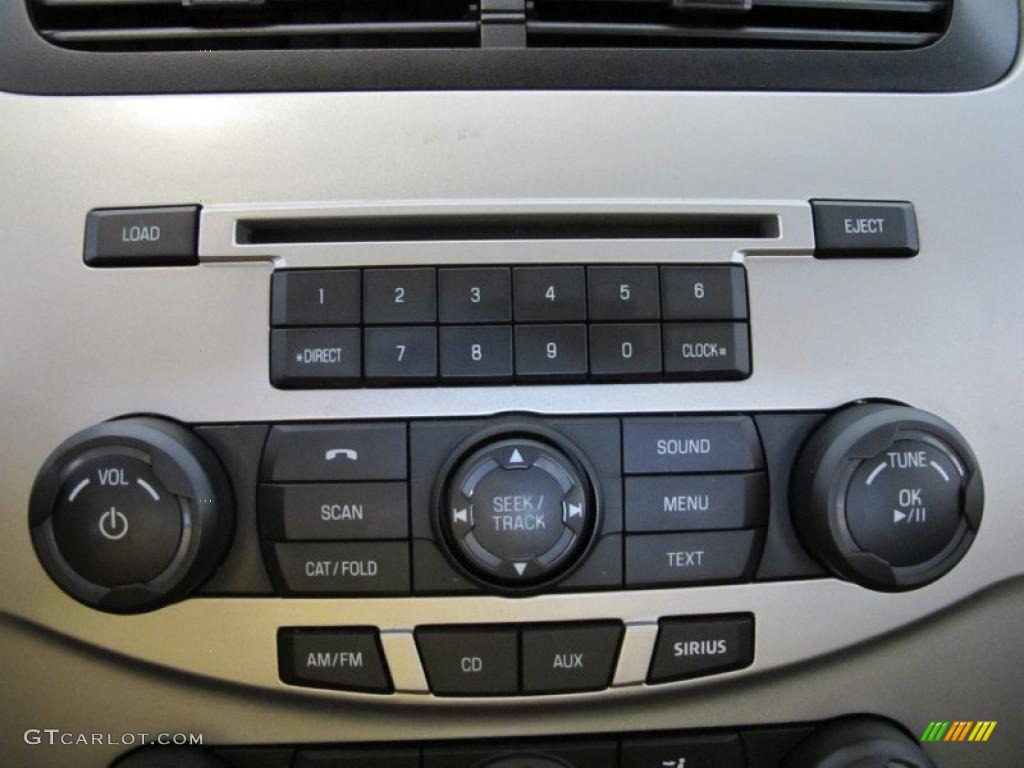 2009 Focus SE Sedan - Brilliant Silver Metallic / Charcoal Black photo #18